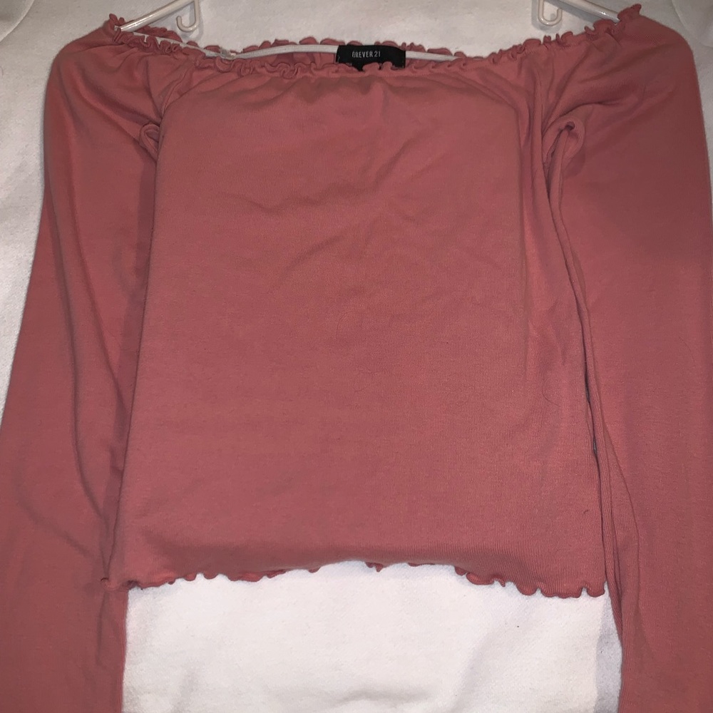 Offshoulder long sleeve